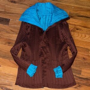 Brown and Turquoise Reversable pleated Women's Jacket excellent quality & cond!
